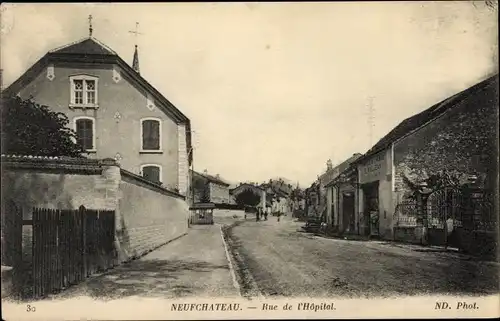 Ak Neufchâteau Lothringen Vosges, Rue de l'Hopital