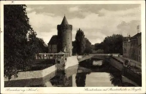 Ak Brandenburg Havel, Steintorturm mit Steintorbrücke