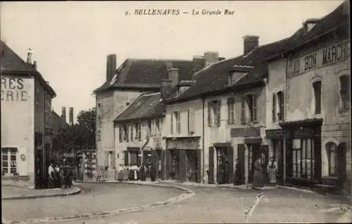Ak Bellenaves Allier, La Grande Rue
