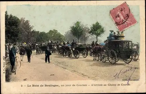 Ak Paris XVI. Arrondissement Passy, Bois de Boulogne, L'Arrivee au Champ de Courses