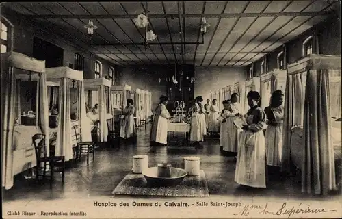 Ak Lyon Rhône, Hospice des Dames du Calvaire, Salle Saint Joseph, Krankensaal