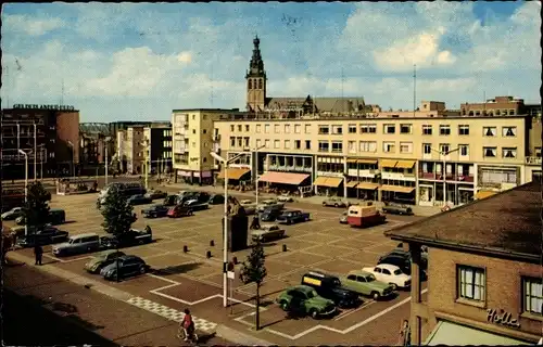 Ak Nijmegen Gelderland, Plein 1944 met St. Stevenstoren, Parkplatz, Autos