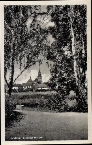 Ak Malchin in Mecklenburg, Blick aus der Ferne auf den Ort