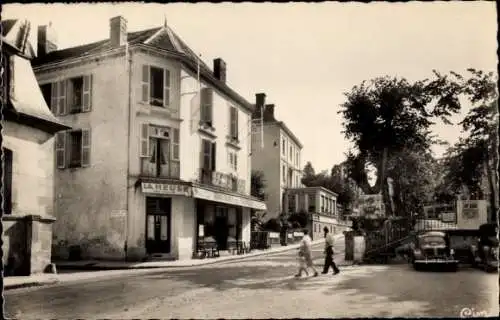 Ak Bourbon l'Archambault Allier, Place des Thermes et Grand Hotel des Sources