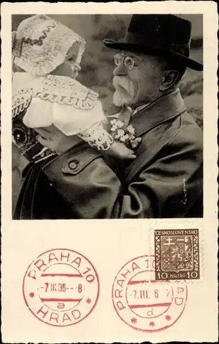 Ak Tomáš Garrigue Masaryk, Staatspräsident der Tschechoslowakei, Mädchen in Tracht