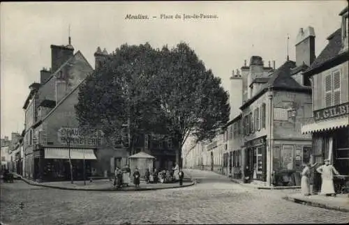 Ak Moulins Allier, Place du Jeu de Paume