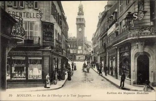 Ak Moulins Allier, La Rue de l'Horloge et la Tour Jacquemart