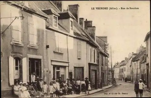 Ak Le Veurdre Allier, Rue de Bourbon