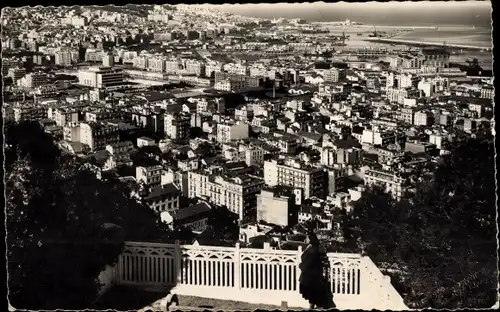 Ak Algier Alger Algerien, Vue generale sur la Ville, le Champ de Manoeuvres et le Foyer Civique