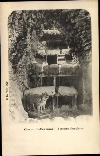 Ak Clermont Ferrand Puy de Dôme, Fontaine Petrifiante