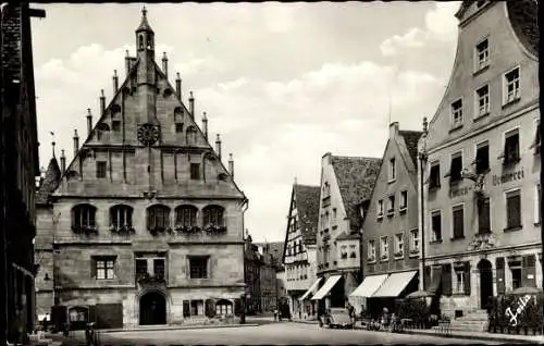 Foto Ak Weißenburg am Sand Mittelfranken Bayern, Marktplatz mit Rathaus, Löwen-Brauerei