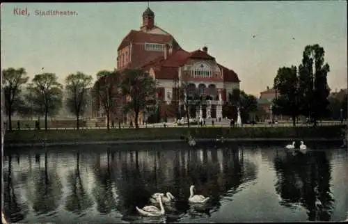 Ak Kiel Schleswig Holstein, Blick auf das Stadttheater vom Wasser aus gesehen