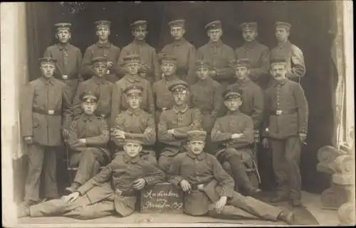 Foto Ak Deutsche Soldaten in Uniformen, Gruppenaufnahme, I WK