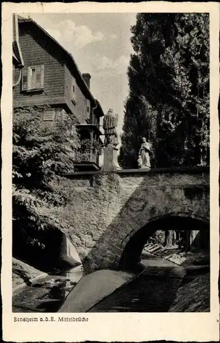 Ak Bensheim an der Bergstraße Hessen, Mittelbrücke mit Heiligenfiguren, Bachlauf