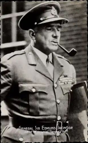 Ak General Sir Edmund Ironside, Chief of Imperial General Staff, Portrait, Uniform, Pfeife