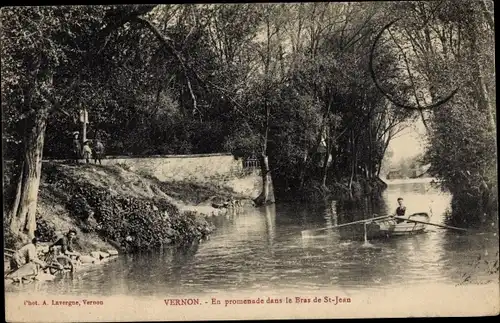 Ak Vernon Eure, En promenade dans le Bras de St. Jean