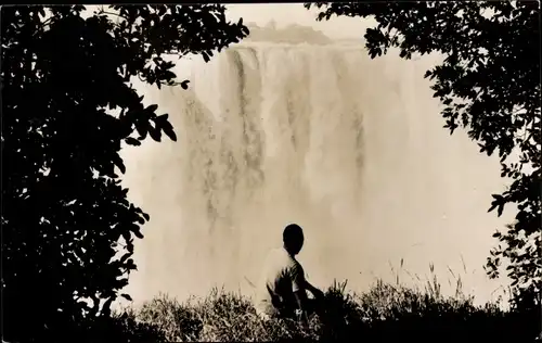 Ak Victoria Falls, Viktoriafälle, view of the Main Falls in flood
