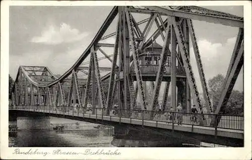 Ak Rendsburg in Schleswig Holstein, Straßen Drehbrücke