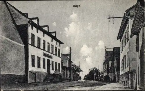 Ak Bogel im Taunus, Hotel, Straßenpartie