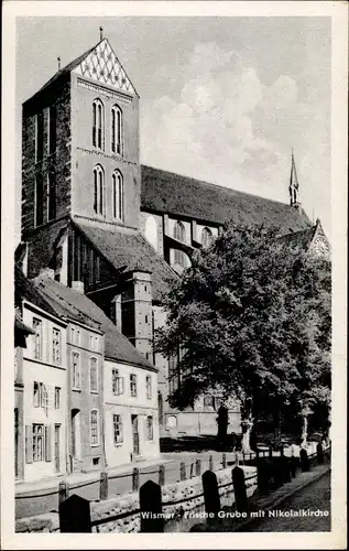 Ak Wismar, Partie an der Frischen Grube, Nikolaikirche