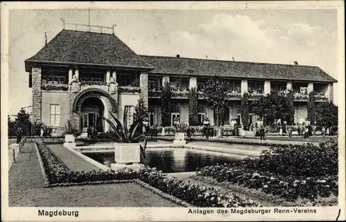 Ak Magdeburg an der Elbe, Magdeburger Rennverein, Anlagen, Gartenpartie, Pool, Blumenbeete, Haus