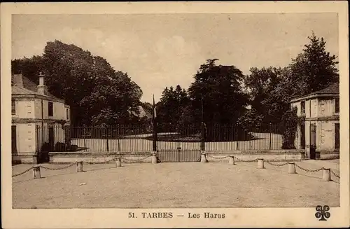 Ak Tarbes Hautes Pyrénées, Les Haras