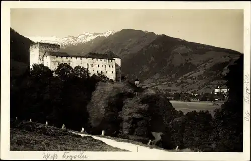 Ak Kaprun in Salzburg, Schloss Kaprun gegen das Kitzsteinhorn