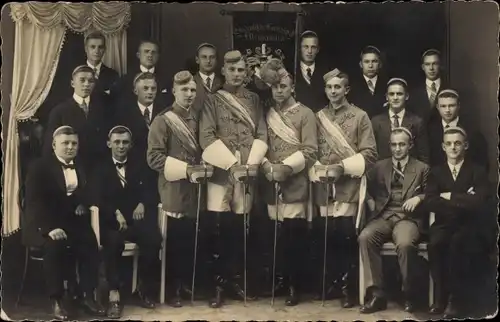 Studentika Foto Ak Varel in Oldenburg Jadebusen, Studenten, Gruppenbild