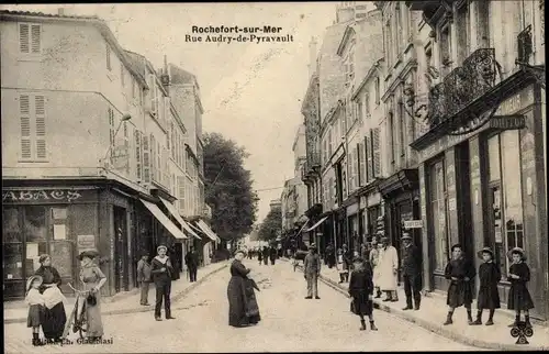Ak Rochefort sur Mer Charente Maritime, Rue Audry de Pyravault