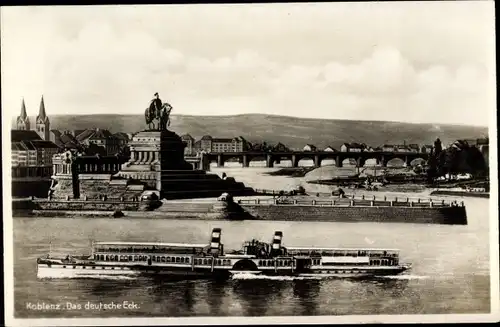 Ak Koblenz am Rhein, Deutsches Eck, Kaiser Wilhelm Denkmal, Passagierschiff