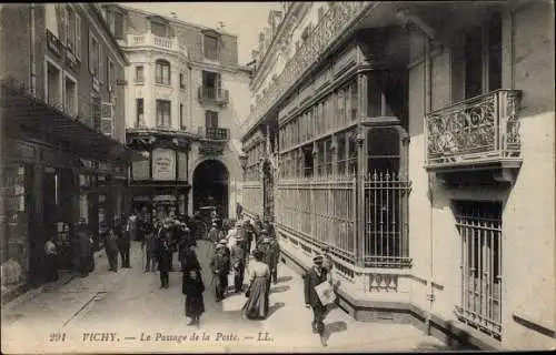 Ak Vichy Allier, Le Passage de la Poste