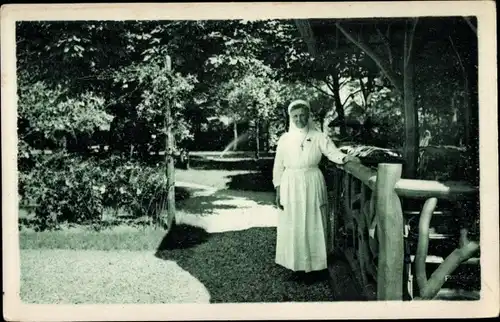 Ak Paris XIII., Hopital Ecole de la Societe de Secours aux Blesses Militaires, Mme Genine,Directrice