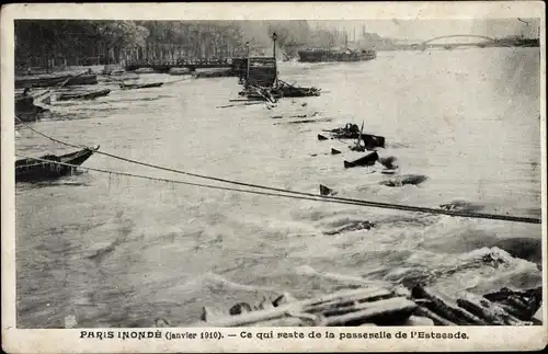 Ak Paris XII Reuilly, Inondation, ce qui restes de la Passerelle de l'Estacade
