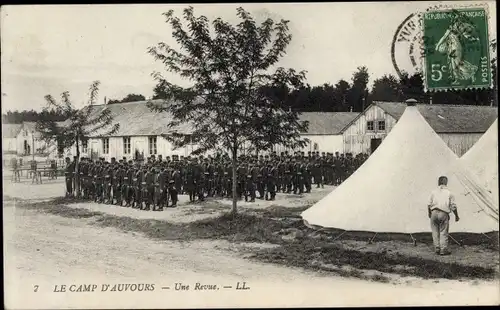 Ak Auvours Champagné Sarthe, le Camp, une Revue, tentes, soldats