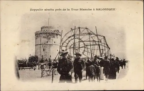 Ak Saloniki Thessaloniki Griechenland, Zeppelin abattu pres de la Tour Blanche