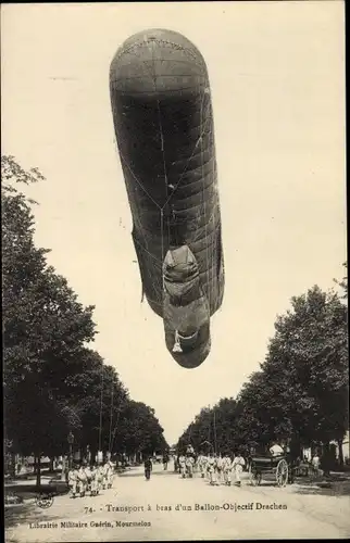 Ak Transport à bras d'un Ballon Objectif Drachen, Militärballon