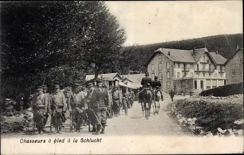 Ak Col de la Schlucht Vosges, Chasseurs a pied de la Schlucht, französische Soldaten in Uniformen