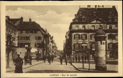 Ak Landau in der Pfalz, Rue du marché, Litfaßsäule