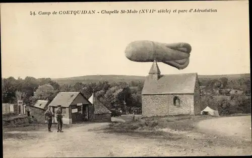 Ak Camp de Coëtquidan Morbihan, Chapelle Saint Malo, Parc d'Aerostation