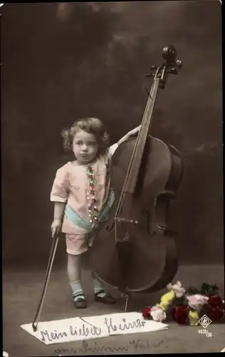 Ak Kind mit Musikinstrument, Cello, Kontrabass