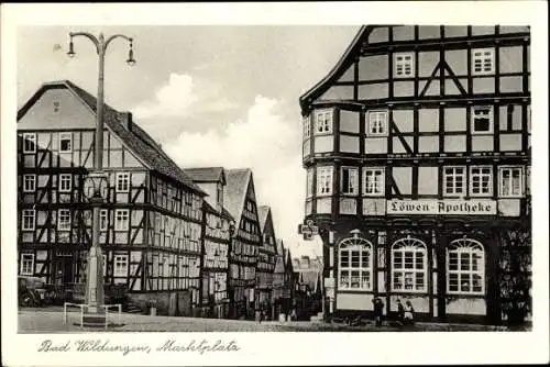 Ak Bad Wildungen in Nordhessen, Marktplatz mit Löwen-Apotheke