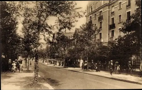 Ak Vittel Lothringen Vosges, Avenue Ambroise Bouloumie