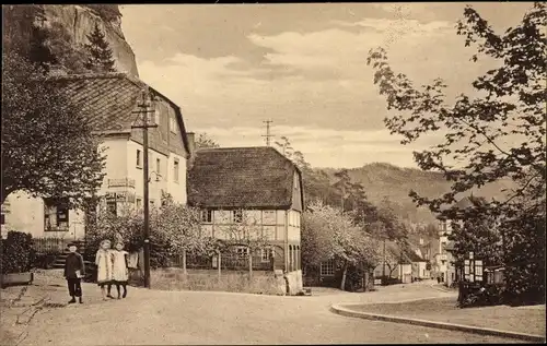 Ak Oybin in der Oberlausitz, Dorfstraße, Kinder