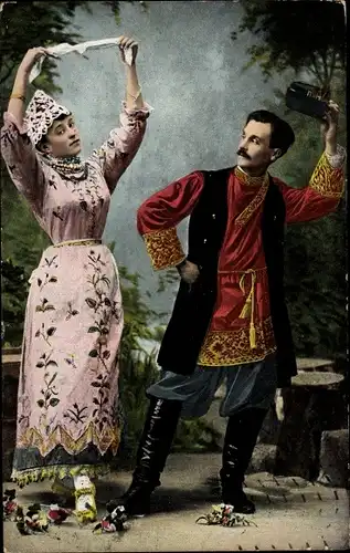 Ak Russische Typen, Paar in Tracht, Tanz
