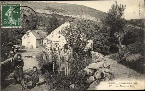 Ak Néris les Bains Allier, le Moulin Réty, enfants, chien