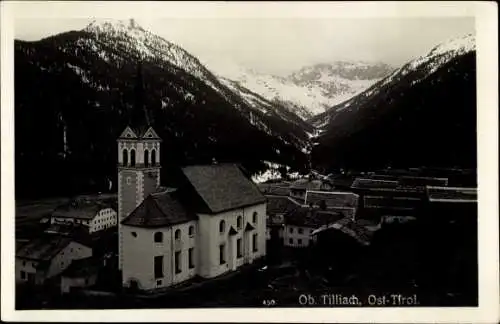 Ak Obertilliach Tirol, Blick auf den Ort mit Kirche, Berge