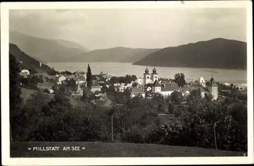 Ak Millstatt am See Kärnten, Blick auf den Ort mit Umgebung