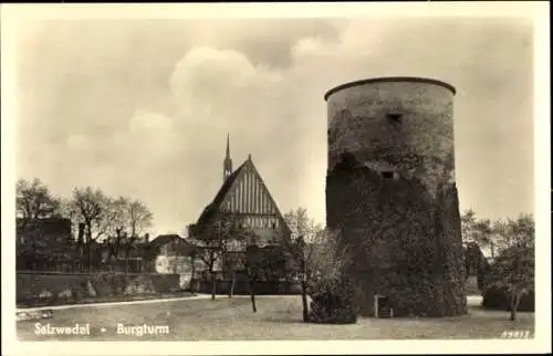 Ak Salzwedel in der Altmark, Burgturm, Kirche