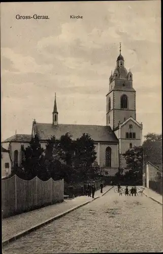 Ak Groß Gerau in Hessen, Kirche, Straßenansicht