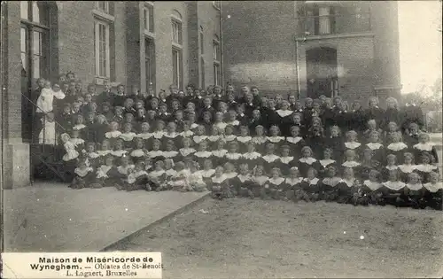 Ak Wijnegem Antwerpen Flandern, Maison de Misericorde, Gruppenbild Kinder